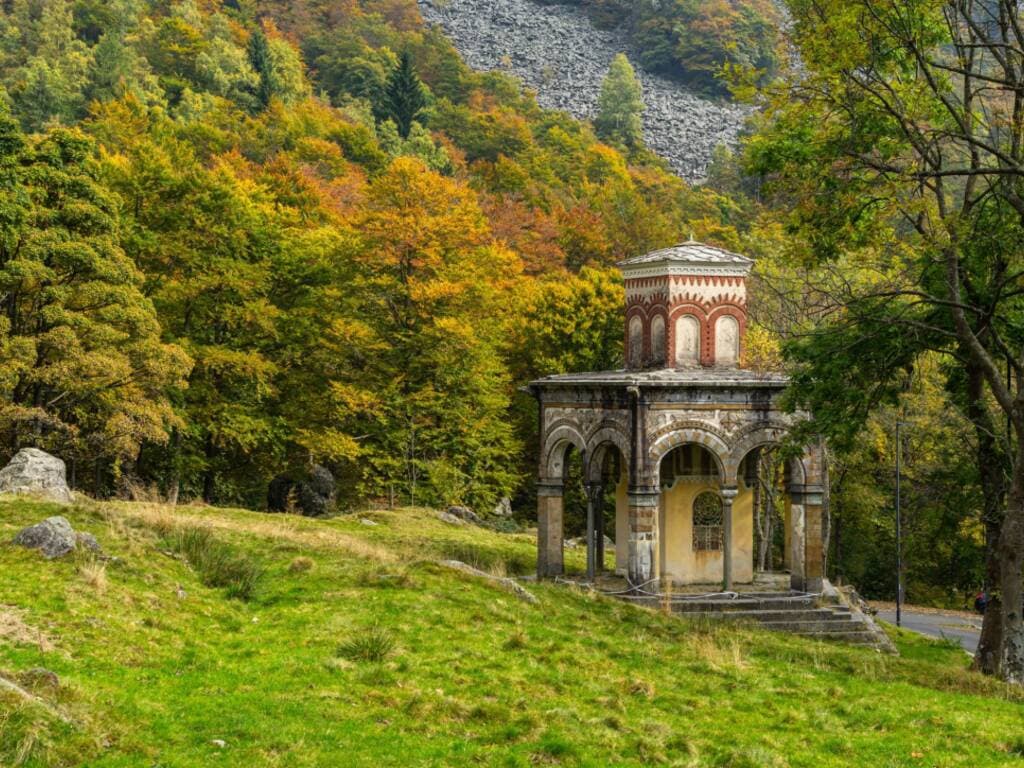 Via la fretta: sul Cammino di Oropa, la lentezza rivela paesaggi e animi