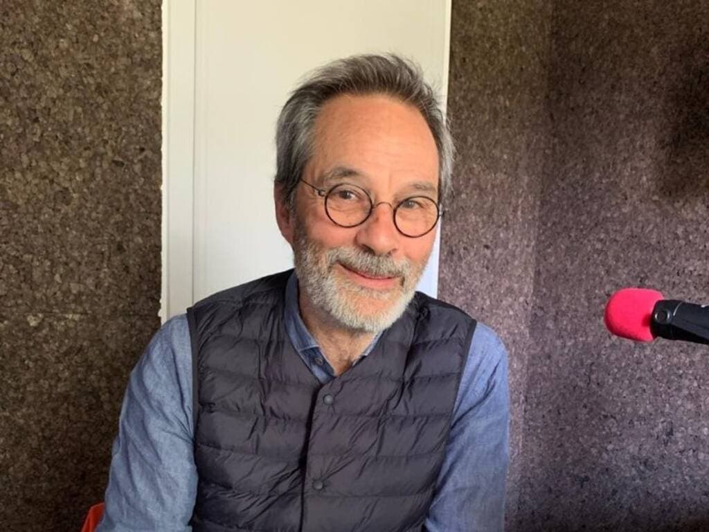 “Parole in viaggio”: l’associazione che porta la lettura tra biblioteche, teatri e cammini