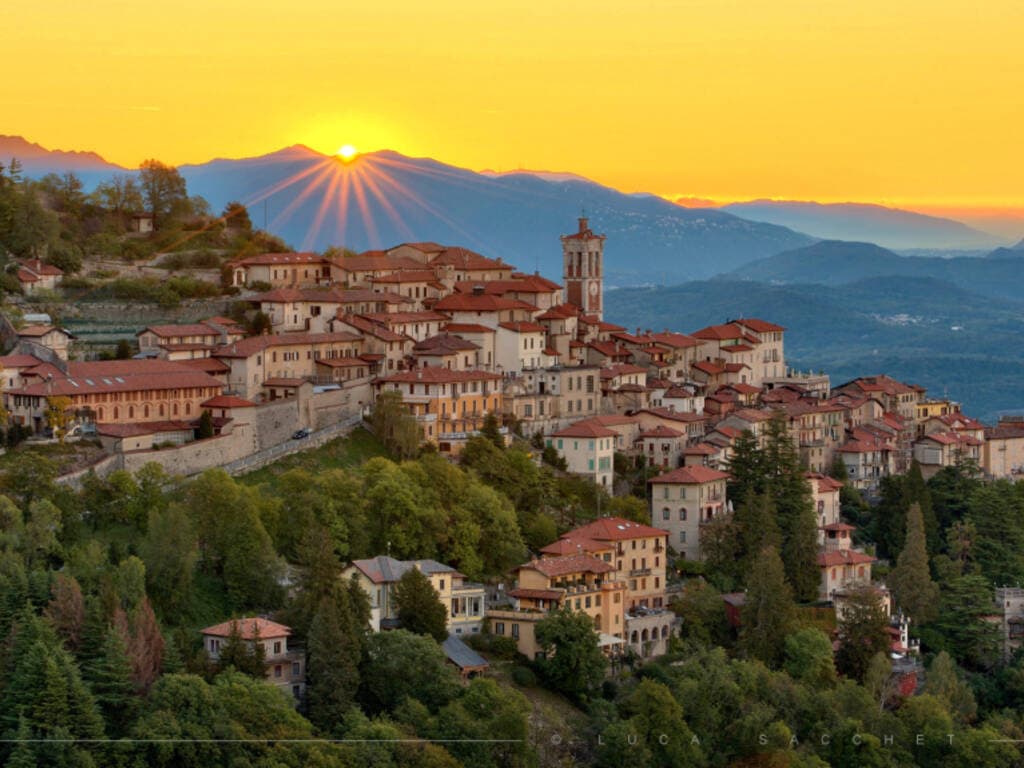 Tanti, tanti auguri. Facciamo comunità, insieme