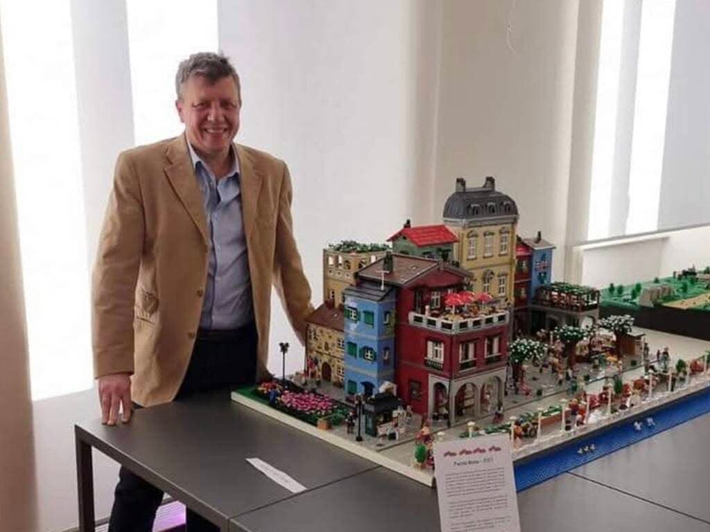 Il “mago” dei mattoncini: Silvano Premoselli trasforma i LEGO® in arte